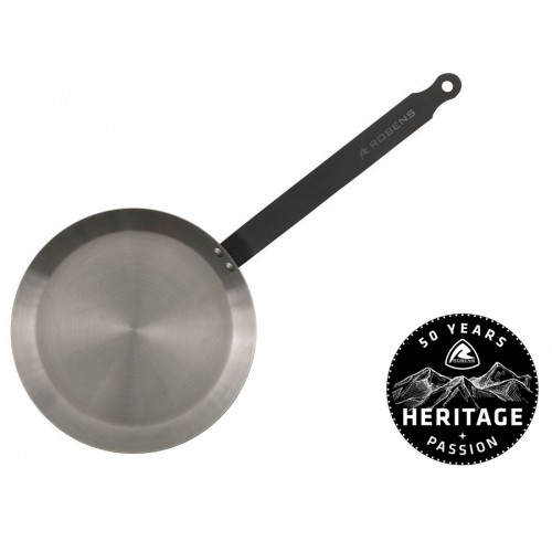 Robens 24cm 9.5" Traditional Black Iron Steel Smokey Hill Crepe / Frying Pan